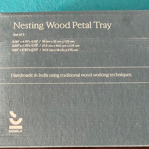 NIB 💖 - SEMBLA Nesting Wood Petal Trays Set - set of 3 - Picture 4 of 5